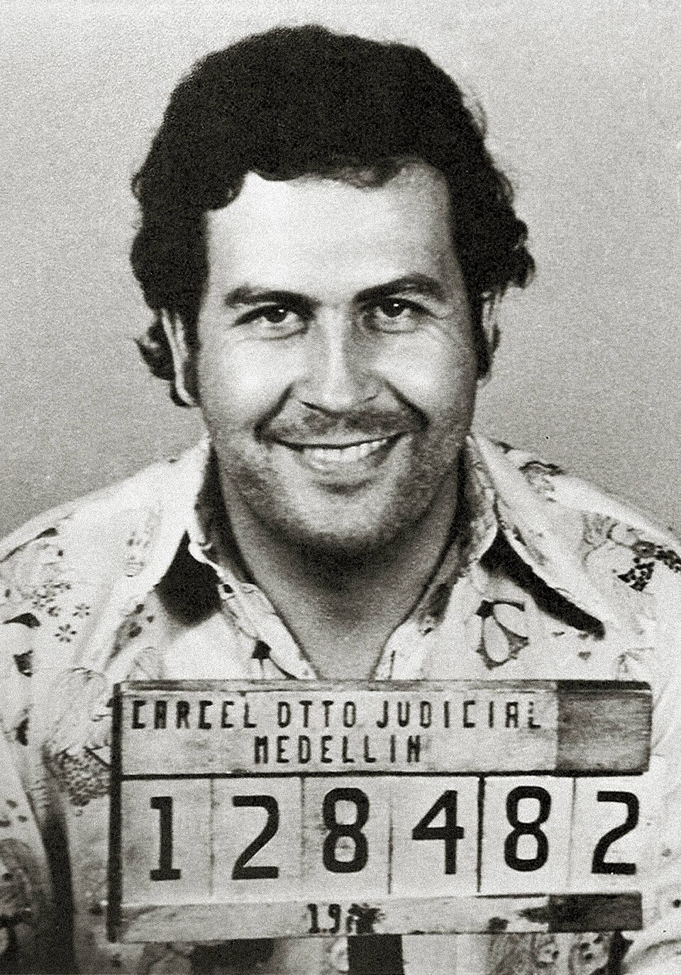 Pablo Escobar et Medellín : l'Histoire que les Séries ne Racontent Jamais