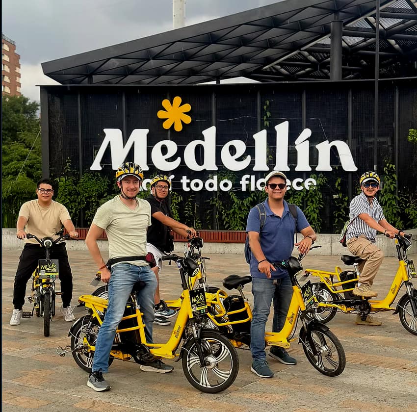 Tour bicicleta eléctrica Medellín ciudad